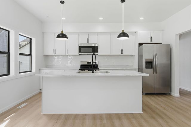 611 3rd Street NW, Austin, MN 55912