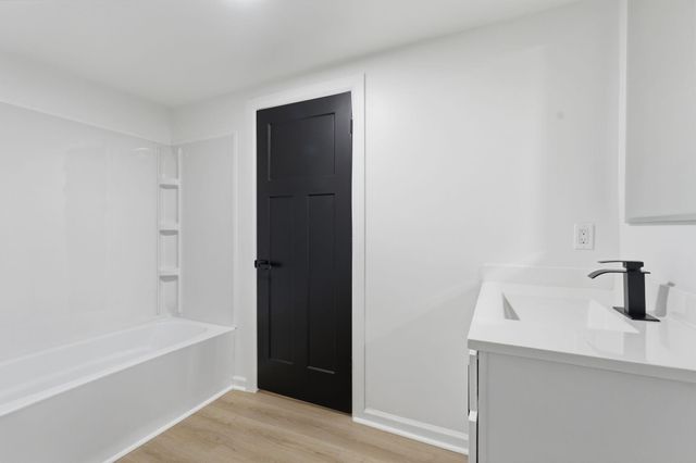 611 3rd Street NW, Austin, MN 55912