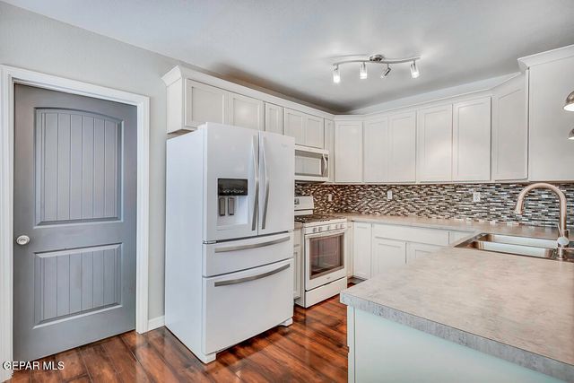 9208 SHAVER Drive, El Paso, TX 79925