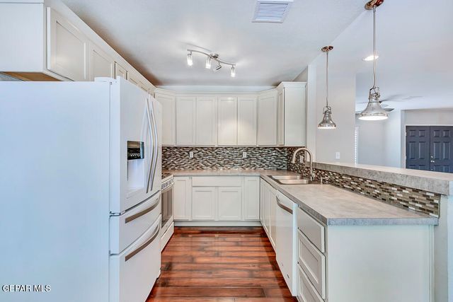 9208 SHAVER Drive, El Paso, TX 79925