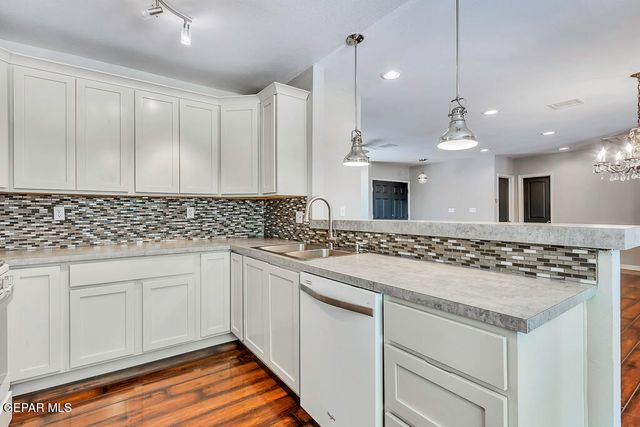 9208 SHAVER Drive, El Paso, TX 79925