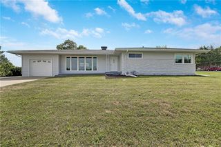 3705 Shrine Park Road, Leavenworth, KS 66048