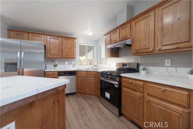 1456 E Philadelphia 24, Ontario, CA 91761