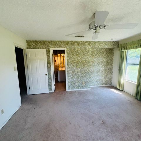 1210 W Westhill Drive, Cleburne, TX 76033