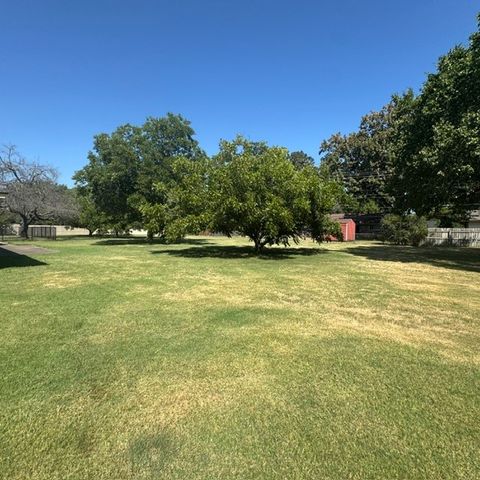 1210 W Westhill Drive, Cleburne, TX 76033