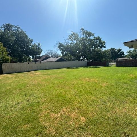 1210 W Westhill Drive, Cleburne, TX 76033