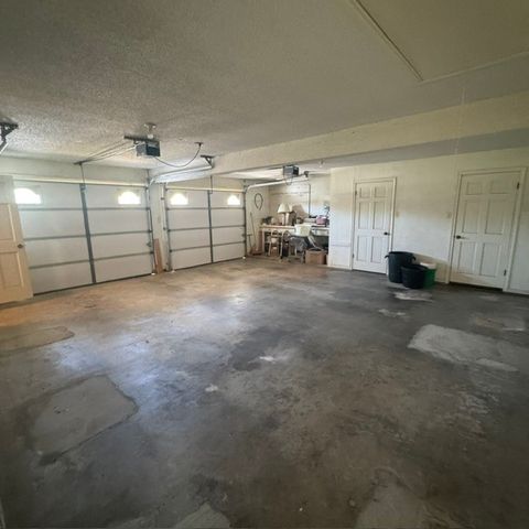 1210 W Westhill Drive, Cleburne, TX 76033
