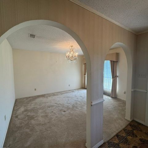 1210 W Westhill Drive, Cleburne, TX 76033