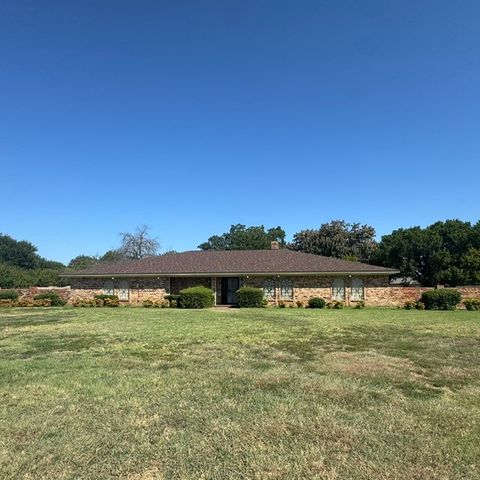 1210 W Westhill Drive, Cleburne, TX 76033