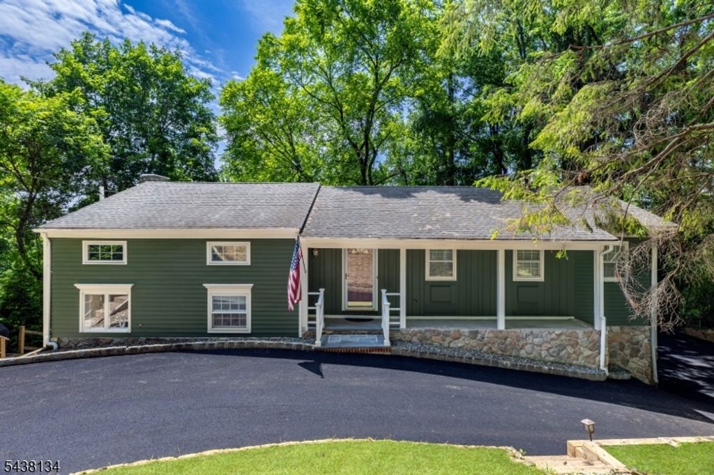 731 Long Hill Rd, Long Hill Twp., NJ 07933