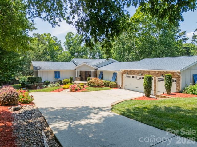 19533 Bustle Road, Cornelius, NC 28031