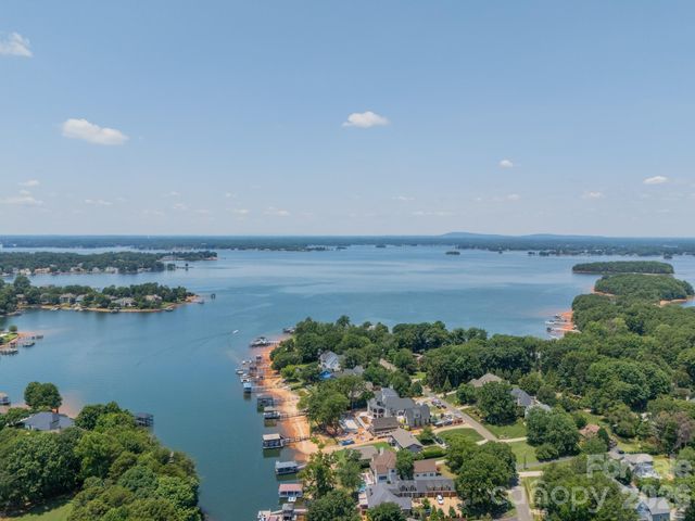 19533 Bustle Road, Cornelius, NC 28031