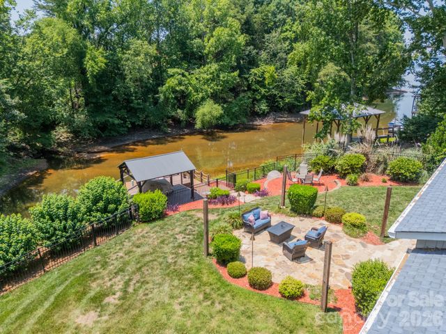 19533 Bustle Road, Cornelius, NC 28031
