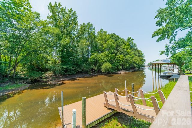 19533 Bustle Road, Cornelius, NC 28031