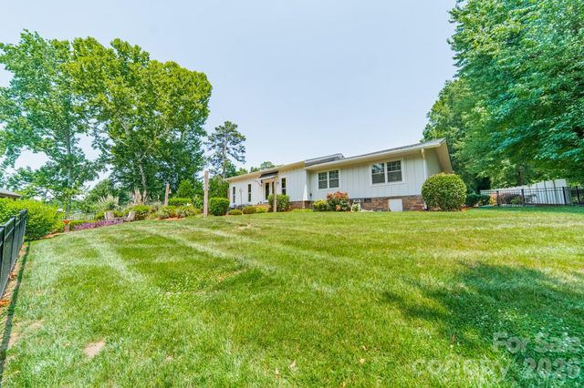 19533 Bustle Road, Cornelius, NC 28031