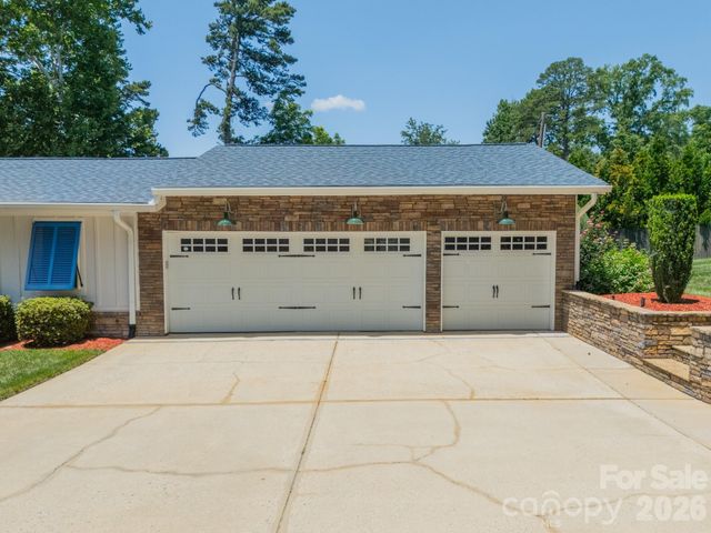 19533 Bustle Road, Cornelius, NC 28031