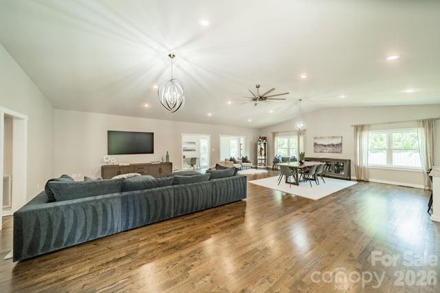 19533 Bustle Road, Cornelius, NC 28031