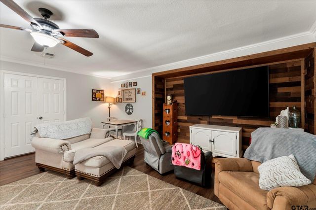 337 Daingerfield, Pittsburg, TX 75686