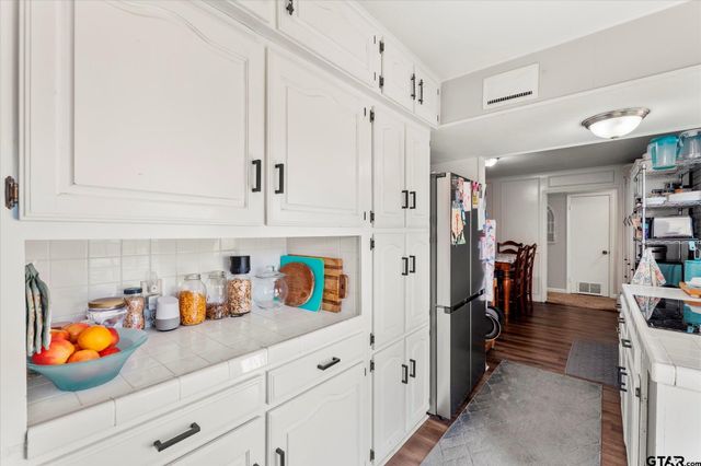 337 Daingerfield, Pittsburg, TX 75686