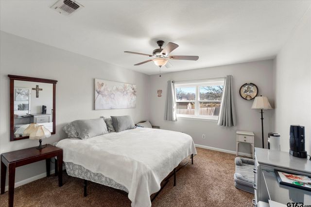 337 Daingerfield, Pittsburg, TX 75686