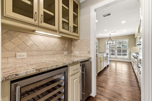 7230 Eudora Drive, Dallas, TX 75230