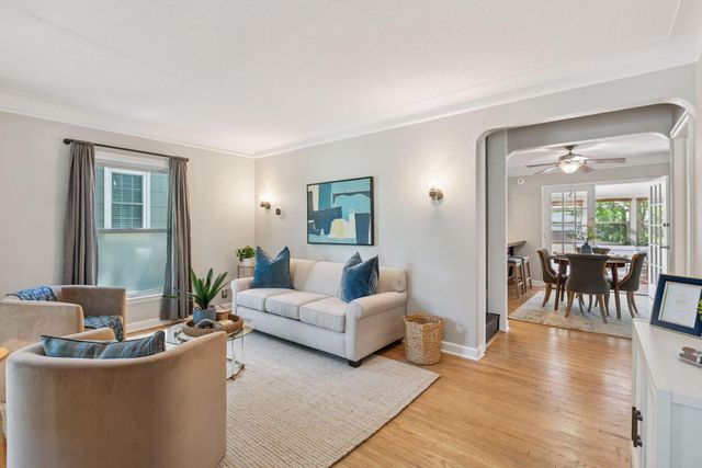 40 Penn Avenue S, Minneapolis, MN 55405