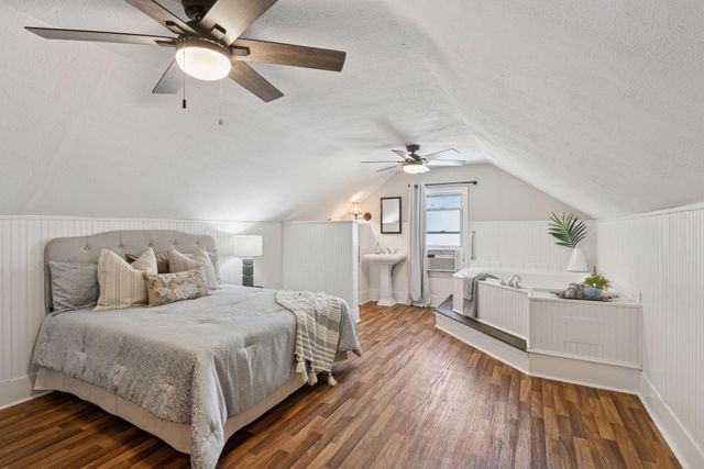 40 Penn Avenue S, Minneapolis, MN 55405