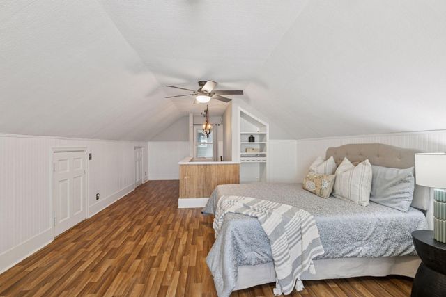 40 Penn Avenue S, Minneapolis, MN 55405