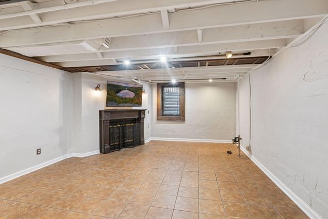 40 Penn Avenue S, Minneapolis, MN 55405