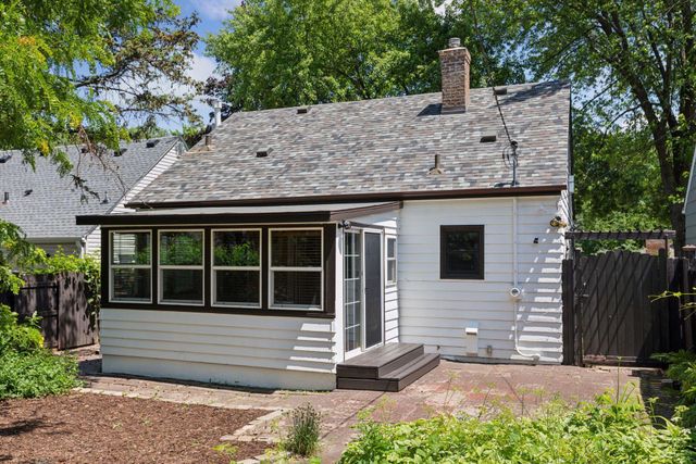 40 Penn Avenue S, Minneapolis, MN 55405