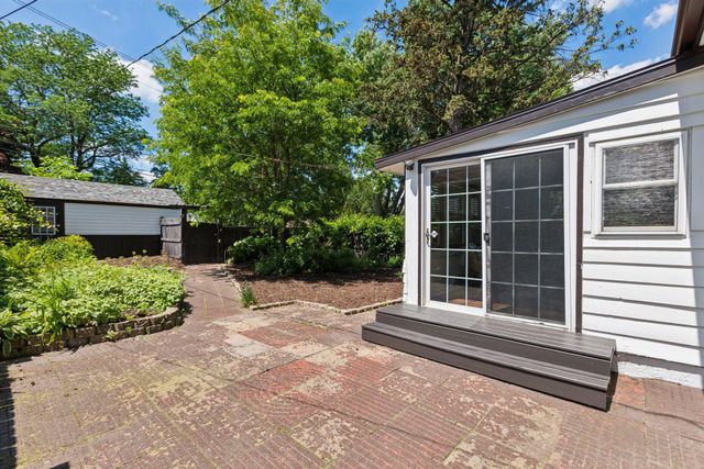 40 Penn Avenue S, Minneapolis, MN 55405