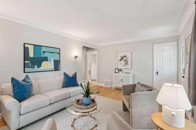 40 Penn Avenue S, Minneapolis, MN 55405