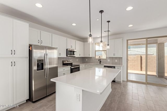 11631 W GREEN Drive, Youngtown, AZ 85363