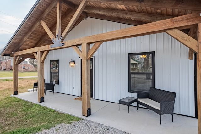 234 N Walnut St, Hohenwald, TN 38462