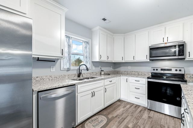 234 N Walnut St, Hohenwald, TN 38462