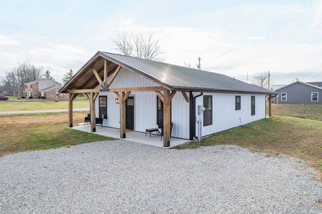 234 N Walnut St, Hohenwald, TN 38462