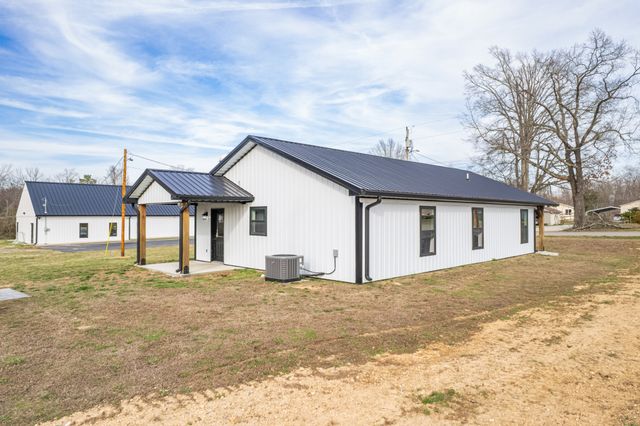 234 N Walnut St, Hohenwald, TN 38462