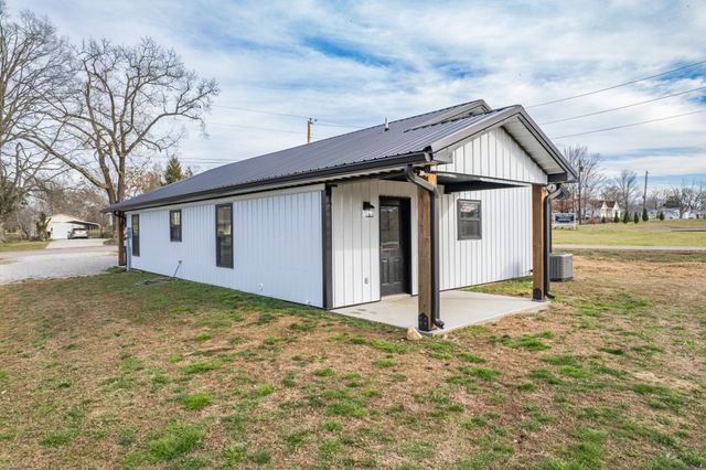 234 N Walnut St, Hohenwald, TN 38462