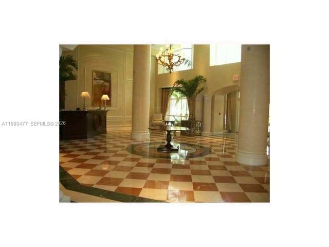 19900 E Country Club Drive 806, Aventura, FL 33180