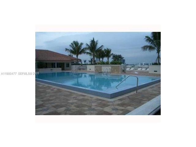 19900 E Country Club Drive 806, Aventura, FL 33180