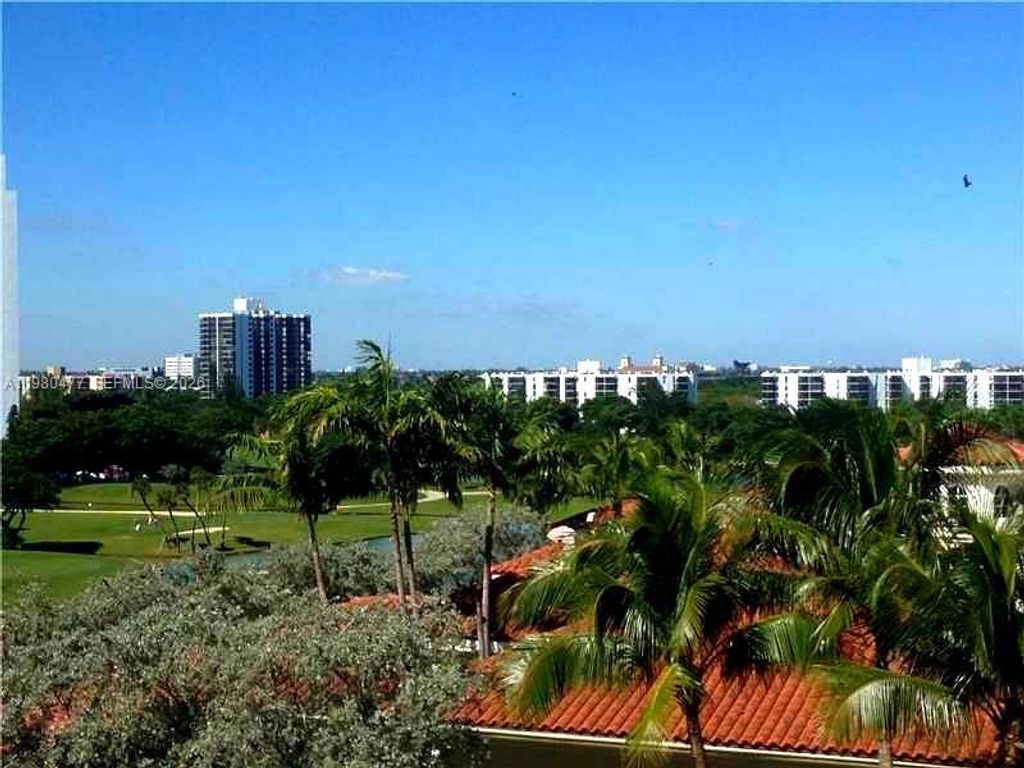 19900 E Country Club Drive 806, Aventura, FL 33180