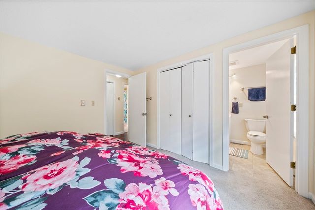 1 Carver Rd, Plymouth, MA 02360