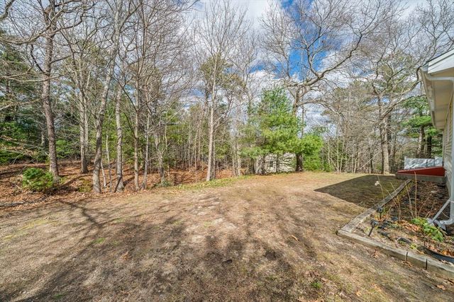 1 Carver Rd, Plymouth, MA 02360