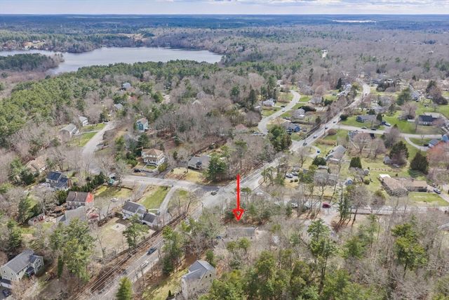 1 Carver Rd, Plymouth, MA 02360