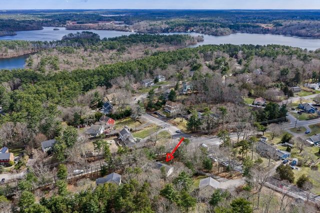 1 Carver Rd, Plymouth, MA 02360