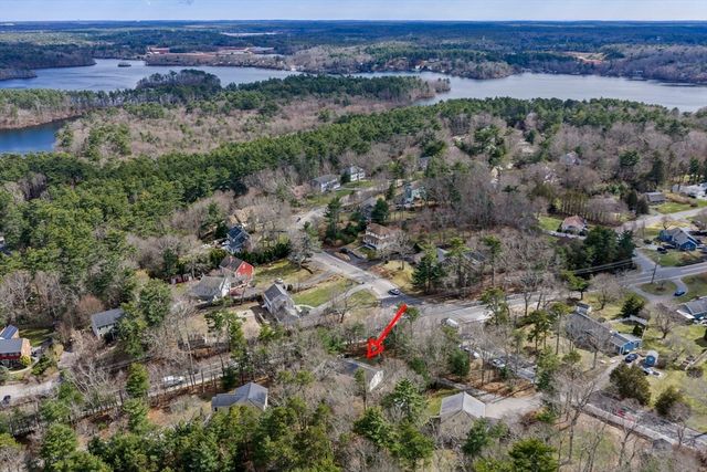 1 Carver Rd, Plymouth, MA 02360