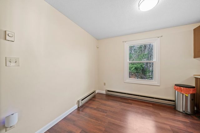 1 Carver Rd, Plymouth, MA 02360