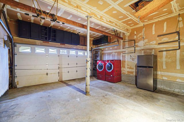 60 Iroquois Drive, Brightwaters, NY 11718