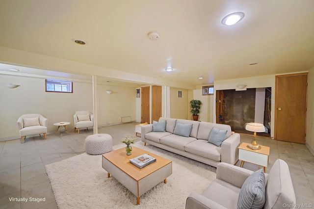 60 Iroquois Drive, Brightwaters, NY 11718