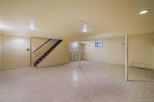 60 Iroquois Drive, Brightwaters, NY 11718